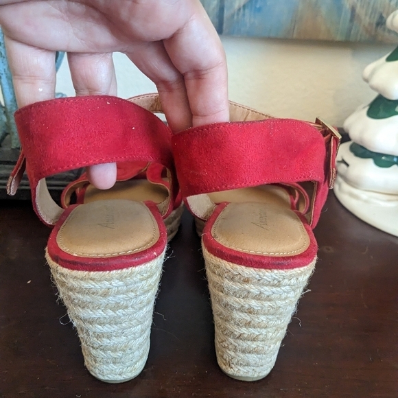 AMERICAN EAGLE Espadrille Wedge Sandals - Picture 8 of 10